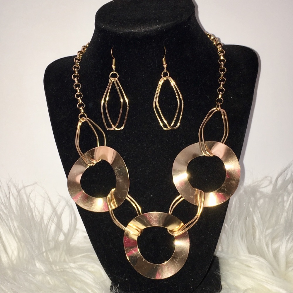 Gold Earrings & Necklace set